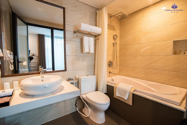 Bathroom 15
