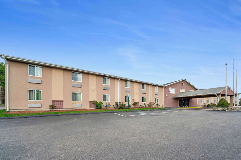 Exterior & Views 3, Americas Best Value Inn Foxboro, Foxborough