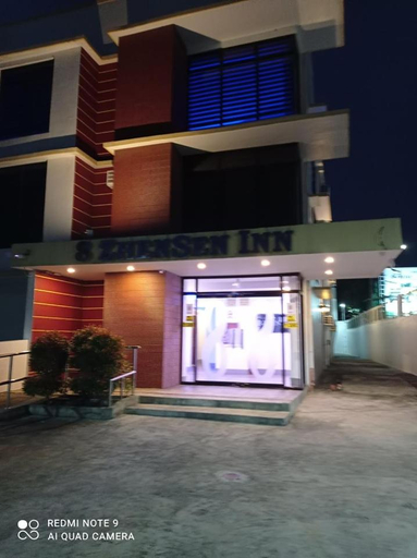 Exterior & Views 2, 8 ZHENSEN INN, Bacoor