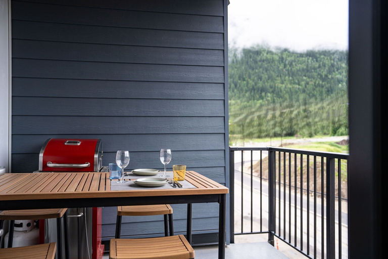 Others 4, Summit Views by Revelstoke Vacations, Columbia-Shuswap