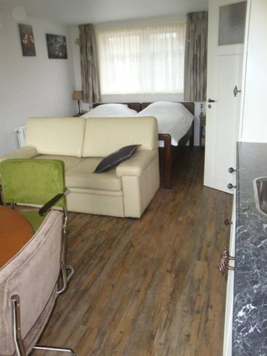 Others 4, Bed and breakfast De Zwanebloem