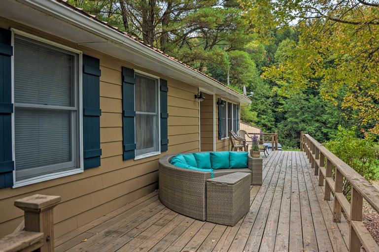 Exterior & Views 3, Great Valley Home with On-Site Pond, 7 Mi to Skiing!, Cattaraugus