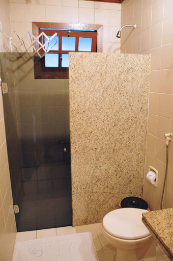 Bathroom 4, Sueds Cabralia, Santa Cruz Cabrália