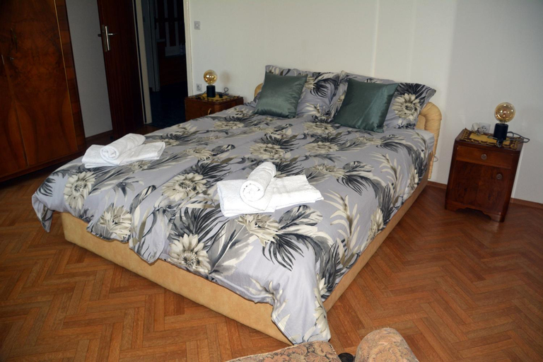 Bedroom 2, Hisa v Travniku, Brda