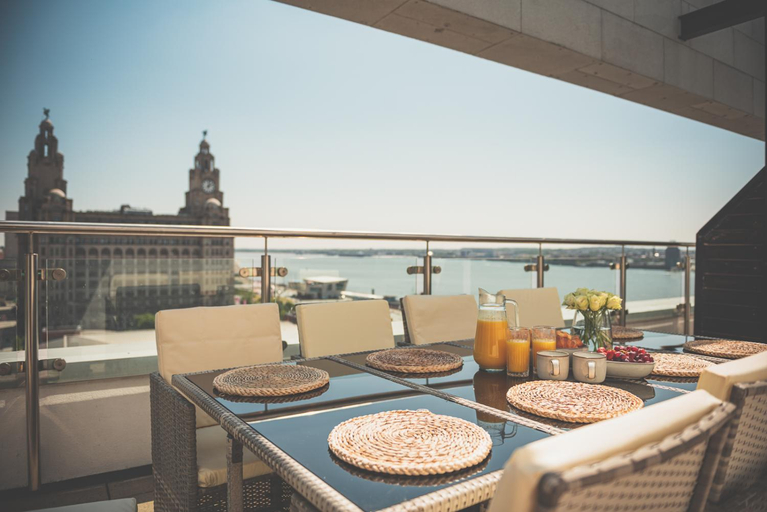 Food & Drinks 5, NOVU Apartments Liverpool Waterfront, Sefton