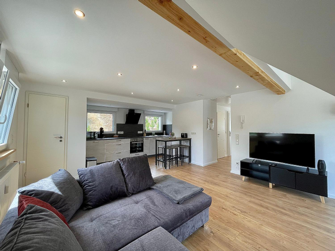 Sky Apartment, Blick zur Mosel, großer Balkon, Kaffeemaschine, Smart TV, Cochem-Zell