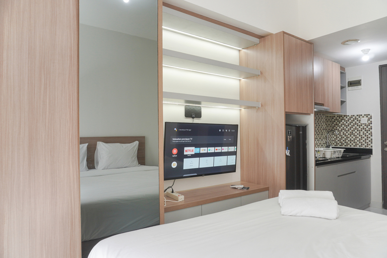 Bedroom 4, Modern Look and Homey Studio Apartment Amazana Serpong By Travelio, Tangerang Selatan