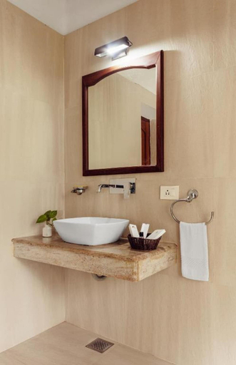 Bathroom 4, Amritara The Poovath Beachfront Heritage, Fort Kochi, Ernakulam