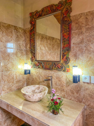 Bathroom 8