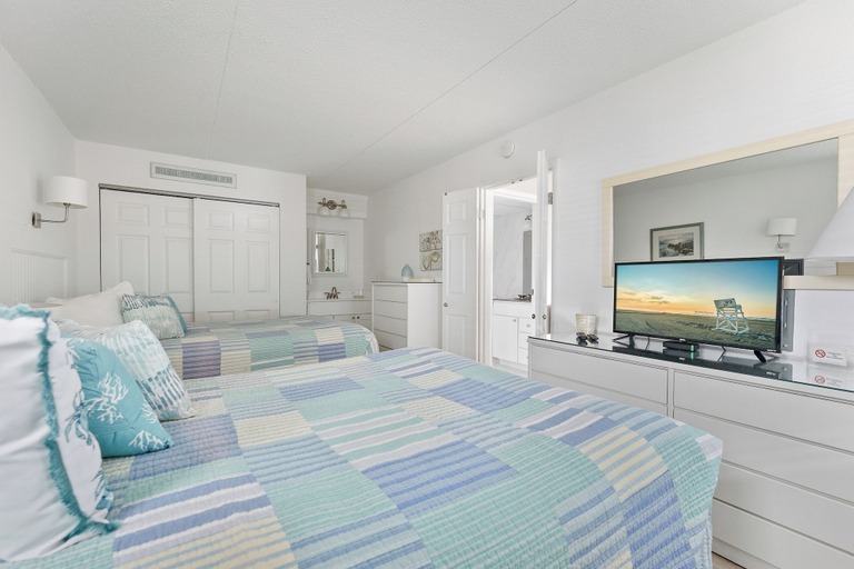 Bedroom 3, Beachcomber Resort, Cape May