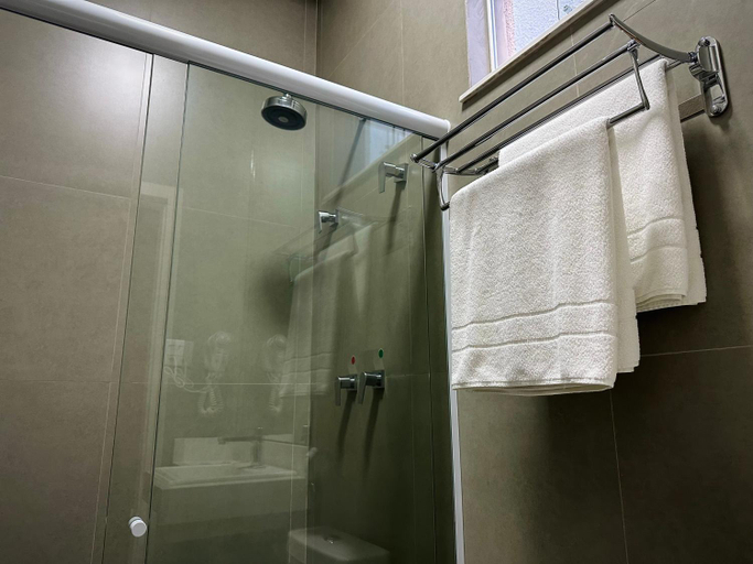 Bathroom 3, DM Hotel, Propriá