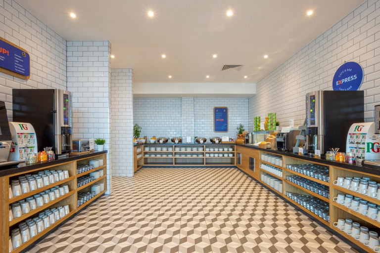 Food & Drinks 3, Holiday Inn Express Bridgwater By IHG, Somerset