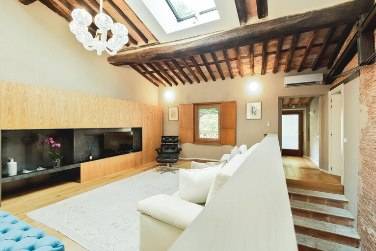 Bedroom 2, Relais Montepepe Winery & Spa, Massa Carrara
