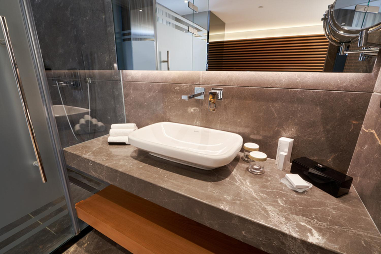 Bathroom 4, METROPOLITAN HOTELS BOSPHORUS, Beyoğlu