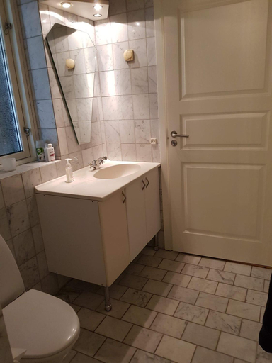 Bathroom 4, Duangs Sleep'n go, Faxe
