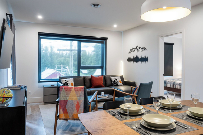 Others 5, Summit Views by Revelstoke Vacations, Columbia-Shuswap