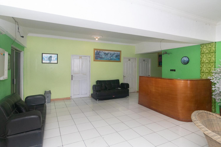 Public Area 2, RedDoorz @ Frans Seda Kupang, Kupang