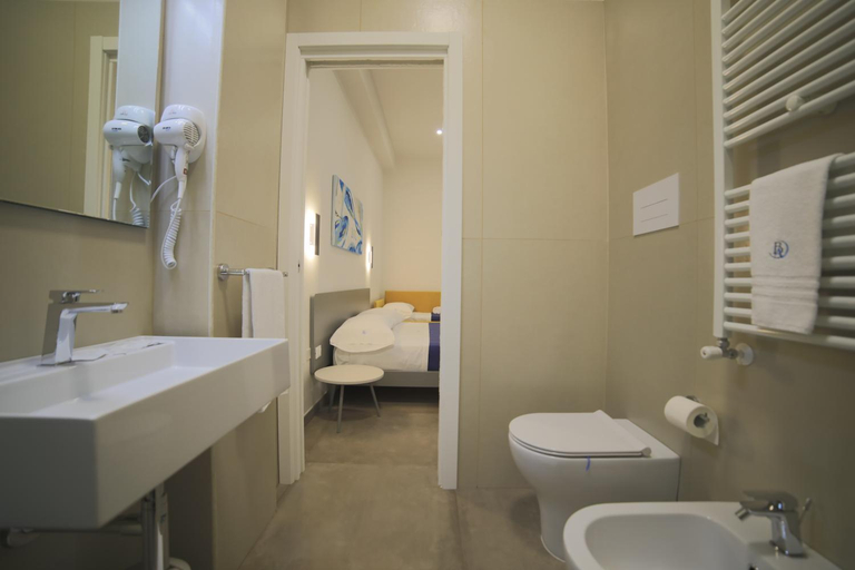 Bathroom 5, Baia Azzurra B&B, Lecce