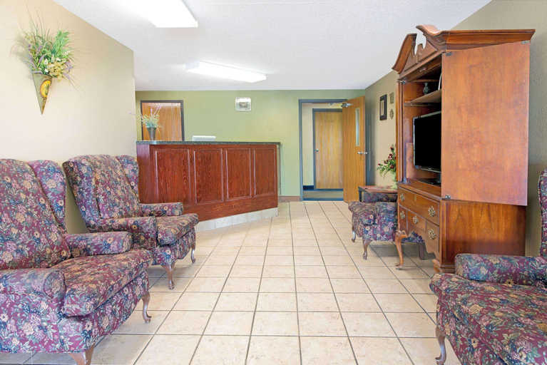 Others 5, Super 8 by Wyndham St. Clair MO, Franklin