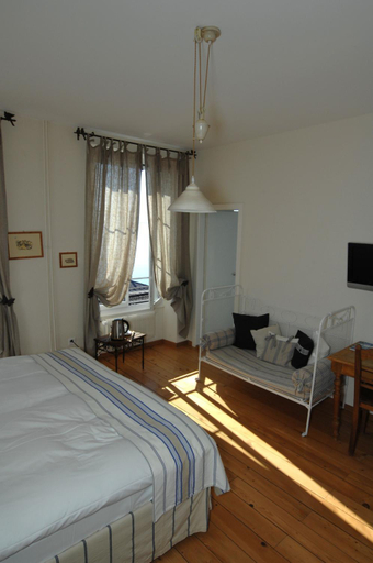 Bedroom 2, Auberge de la Gare, Lavaux-Oron