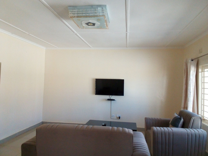 Others 5, Kulu Lodge Apartments, Lusaka
