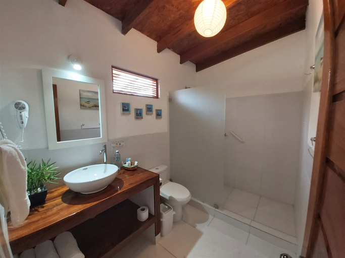 Bathroom 4, Punta del Norte Bungalows, Contralmirante Villar