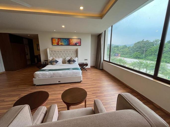Bedroom 3, Pinaka Hotel and Resorts, Hardwar