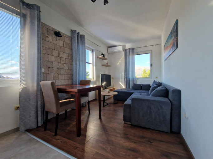 Others 2, Urban Solo Suites, Split