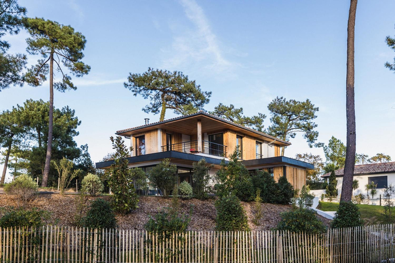 SPRING KEYWEEK - Contemporary villa with pool in the hea, Pyrénées-Atlantiques