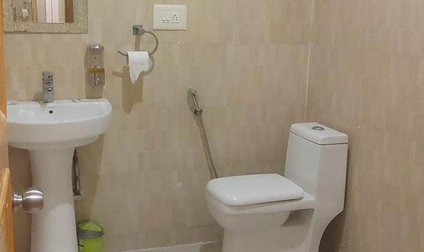 Bathroom 2, Fabhotel Prime Rozan Jaai, Srinagar
