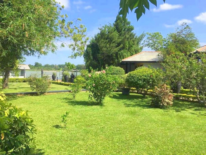 Others 5, Flower Garden Lake Resort, Thissamaharama