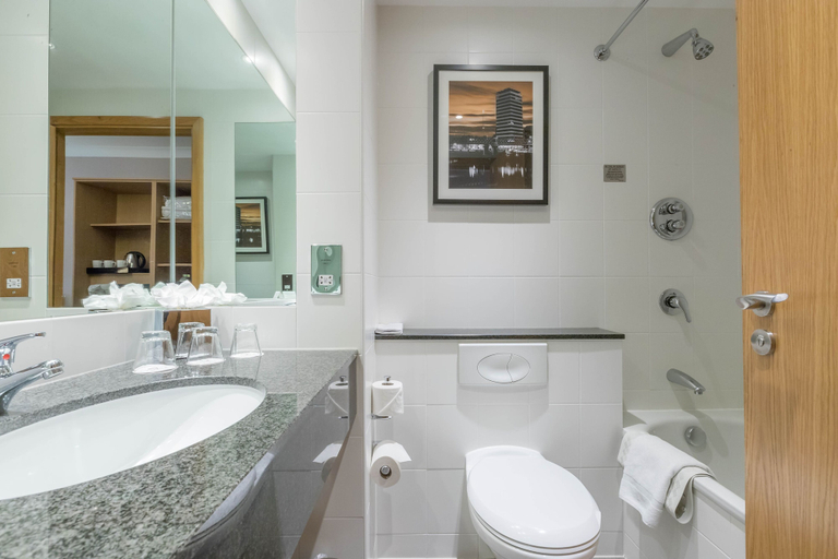 Bathroom 4, Clayton Hotel Ballsbridge, Dublin