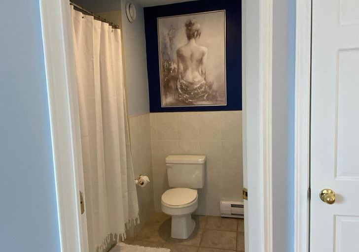 Bathroom 3, Beach Street Inn, Saint John
