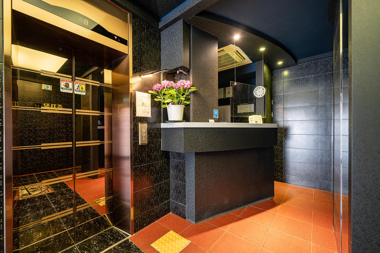 Interior view, Incheon (Jakjeon-dong) Tomato, Gyeyang