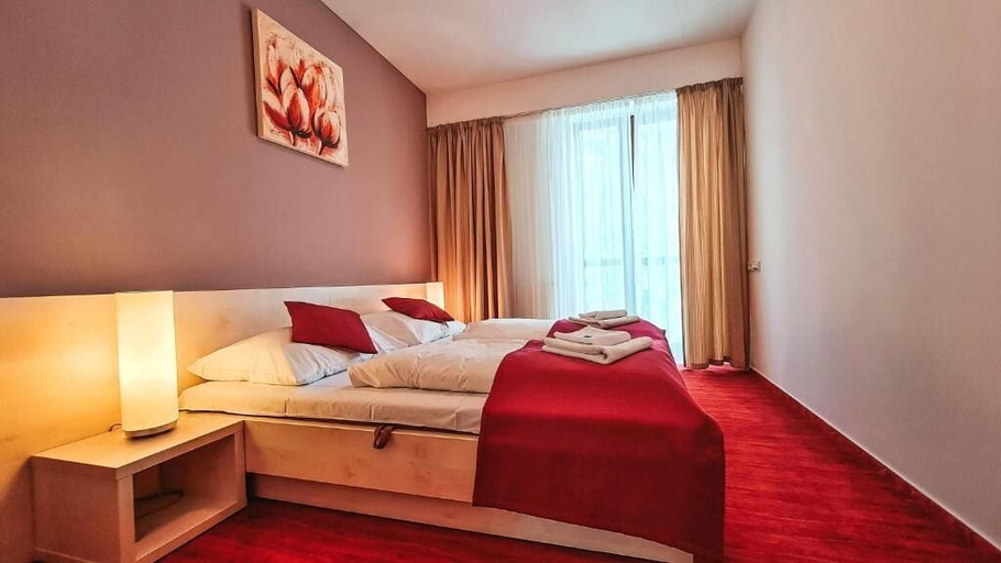 Bedroom 2, Hotel Crocus, Poprad