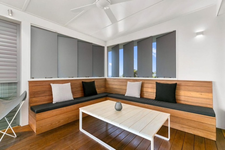 Others 4, Seaview Tce Spectacular Home with Stunning Ocean and Headland Views, Noosa - Sunshine-Peregian