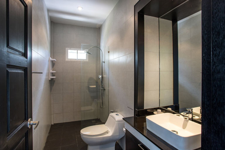 Bathroom 4, Modern Elegance 3BR Pool Villa Marine, Phuket Island