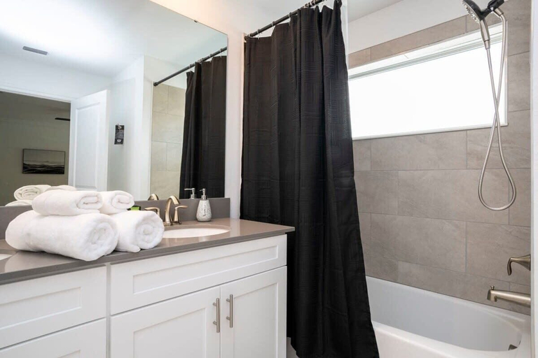 Bathroom 3, Gorgeous 4 Bd w/ Pool @ Storey Lake Resort 2653, Osceola