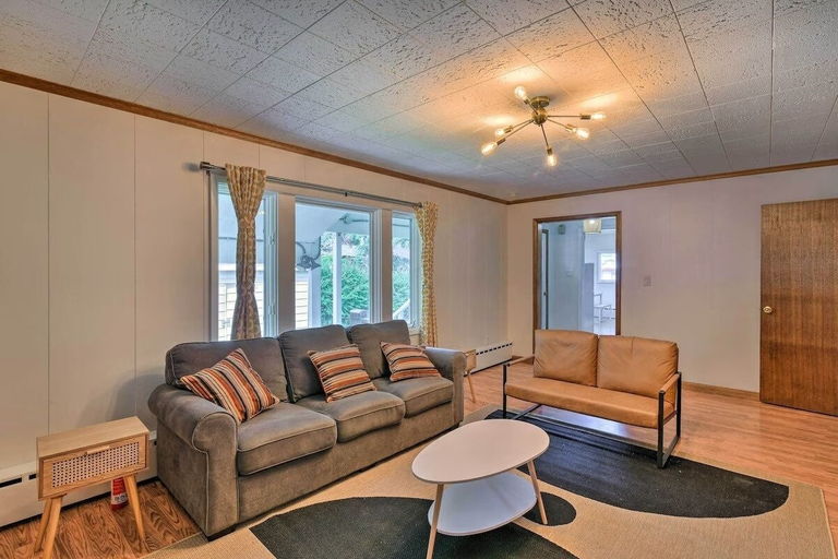 Others 5, Parkstrip Place, Pet Friendly Downtown Home by RedAwning, Anchorage