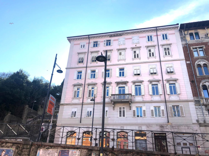 Exterior & Views 1, James Joyce Luxury Apartment, Trieste
