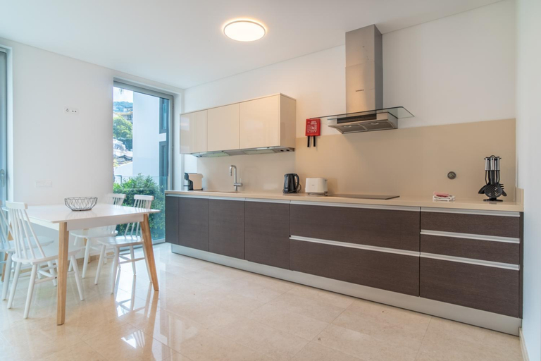 Others 3, Madeira Residence Apartments T2, Funchal