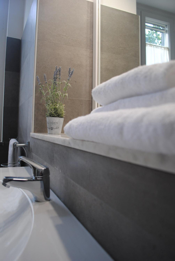 Bathroom 2, Mimì B&B, Salerno