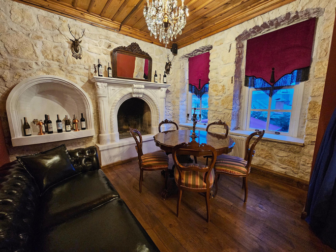 Others 5, Alaz Restoran Turizm, Merkez