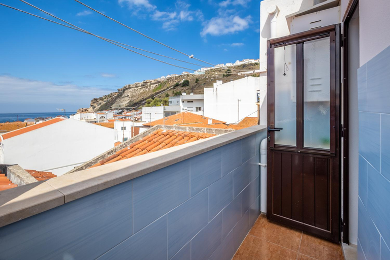 Others 5, Carepa Suites -Nazare, Steps from the Beach, Nazaré