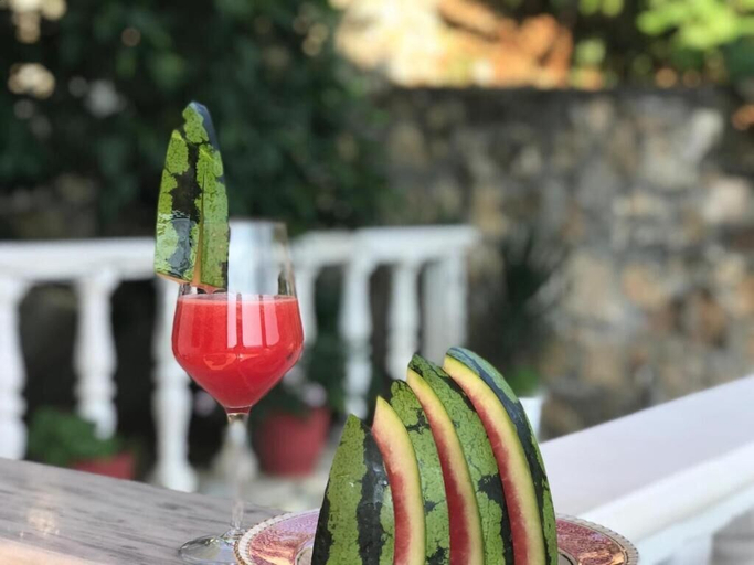 Food & Drinks, Guest House Himaj, Beratit