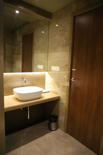 Bathroom 3, Hotel Le Vivanta, Palghar