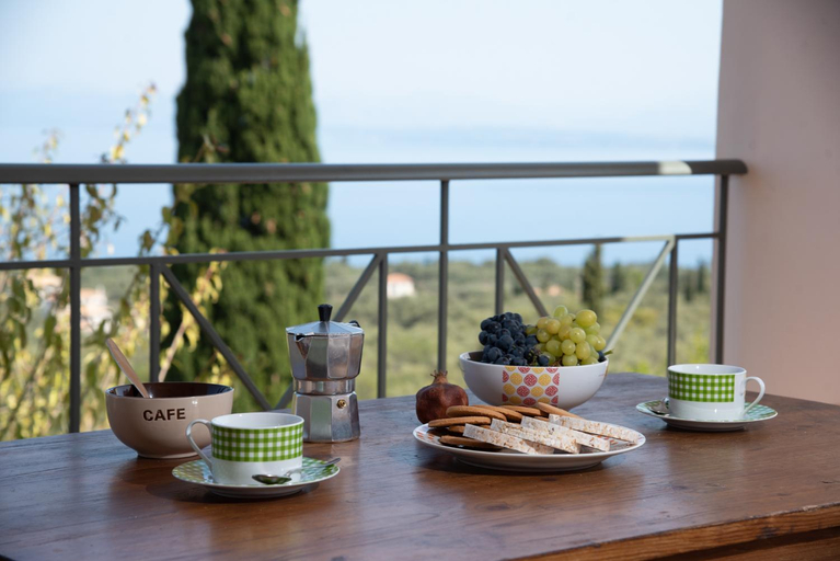 Others 5, Villa Erato, Ionian Islands