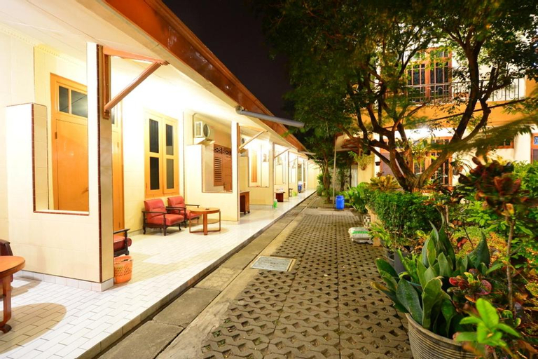 Hotel Paviljoen, Surabaya