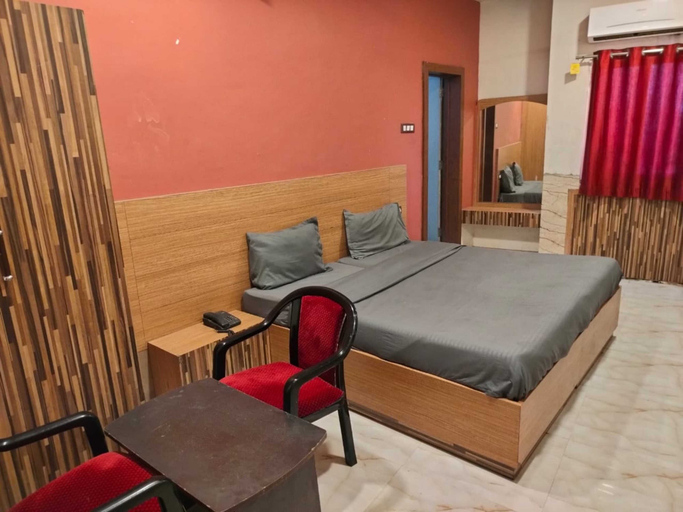 Bedroom 5, Nirmalya plaza, Ganjam