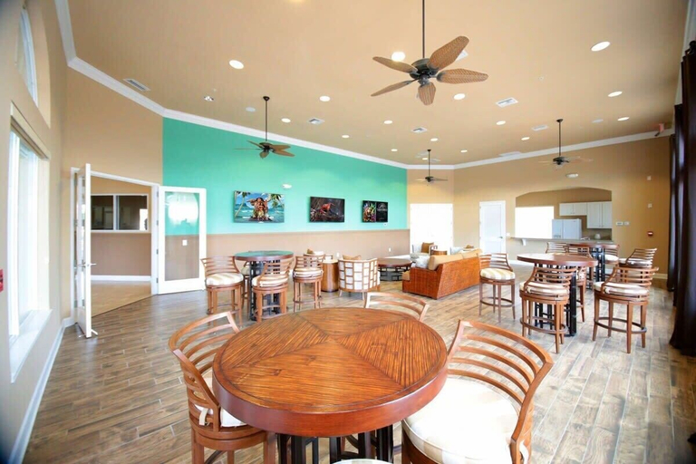 Food & Drinks 4, Amazing 4Bd Screened Pool Close to Disney 4572, Osceola